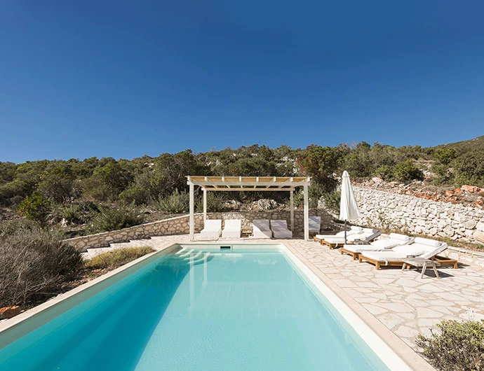 Panoramic vew of the pool and pation in Urania villa Geofos in Lefkada